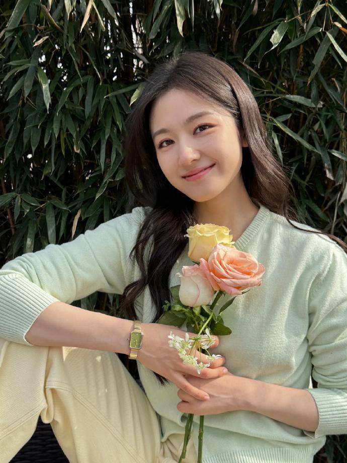 从“白幼瘦”到“气血感”<strong></p>
<p>百川币虚拟币</strong>，审美标准终于“健康”了？