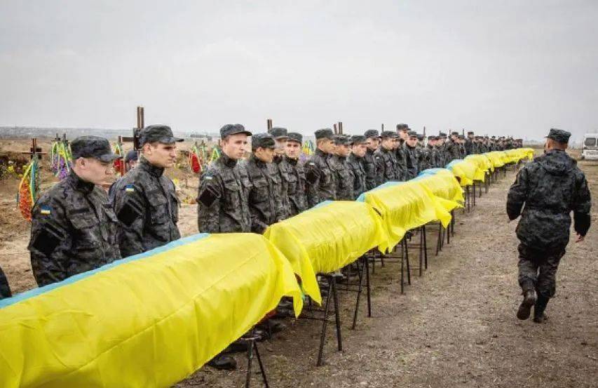 乌克兰一夜突发剧变！乌军副司令被免<strong></p>
<p>虚拟币赚钱么</strong>，20万人军心不稳，“反泽连斯基”抗议浪潮大爆发