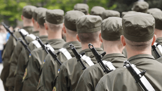 泽连斯基签署法律 允许60岁以上公民战时参军