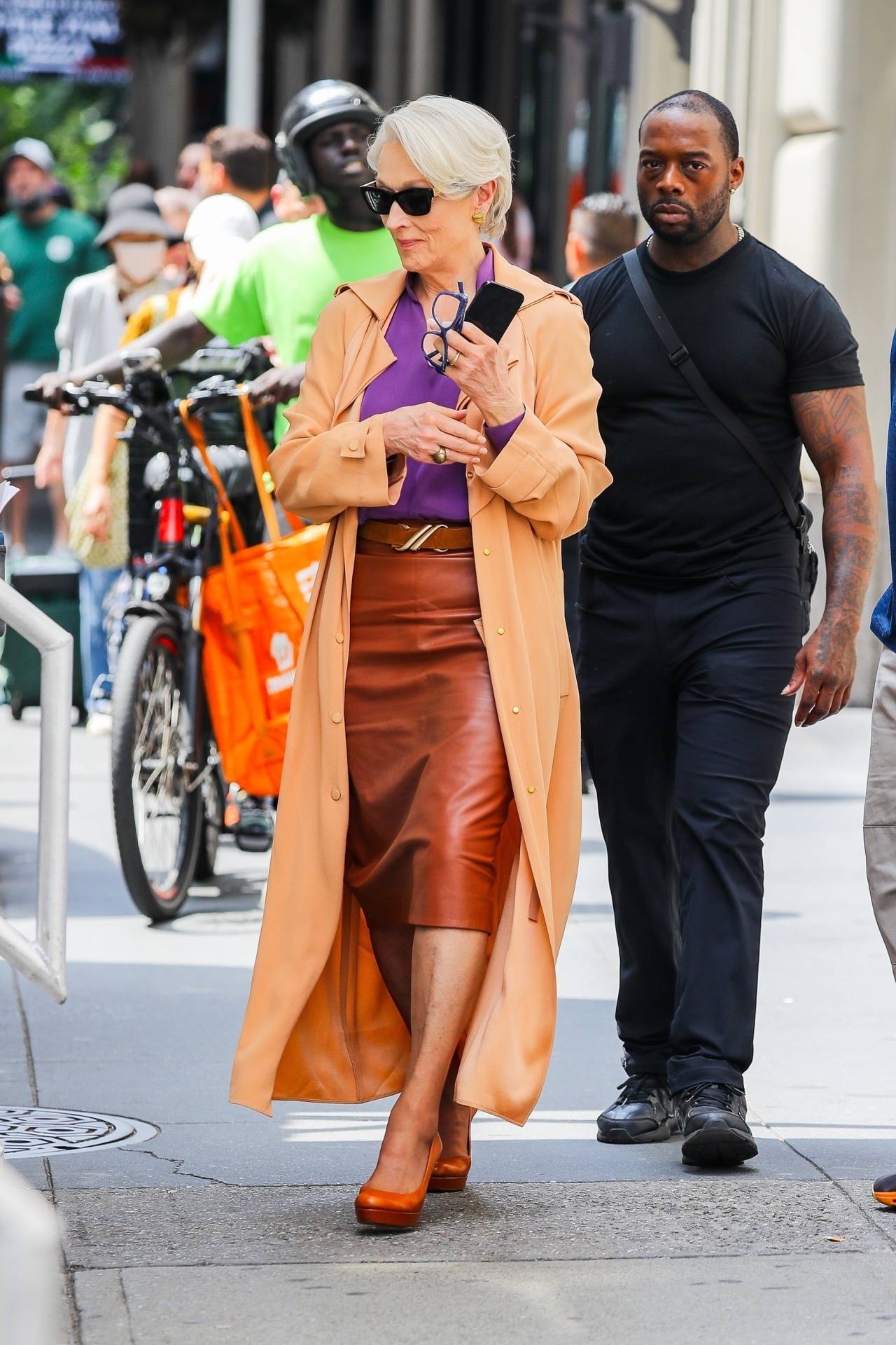 《穿PRADA的女王2》审美降级<strong></p>
<p>虚拟币赚钱么</strong>，顶级时装穿成H&amp;M？