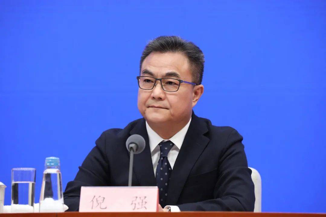 “老虎”倪强<strong></p>
<p>日本</strong>，被罢免