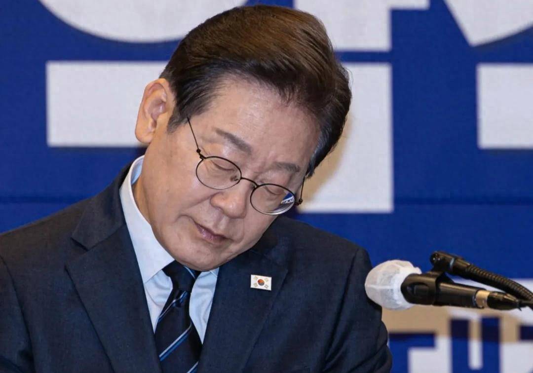 中国驻韩大使馆遭到袭击<strong></p>
<p>日本</strong>，韩国警方对此视而不见，李在明为何选择保持“沉默”？