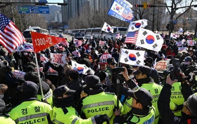 中国驻韩大使馆遭到袭击<strong></p>
<p>日本</strong>，韩国警方对此视而不见，李在明为何选择保持“沉默”？