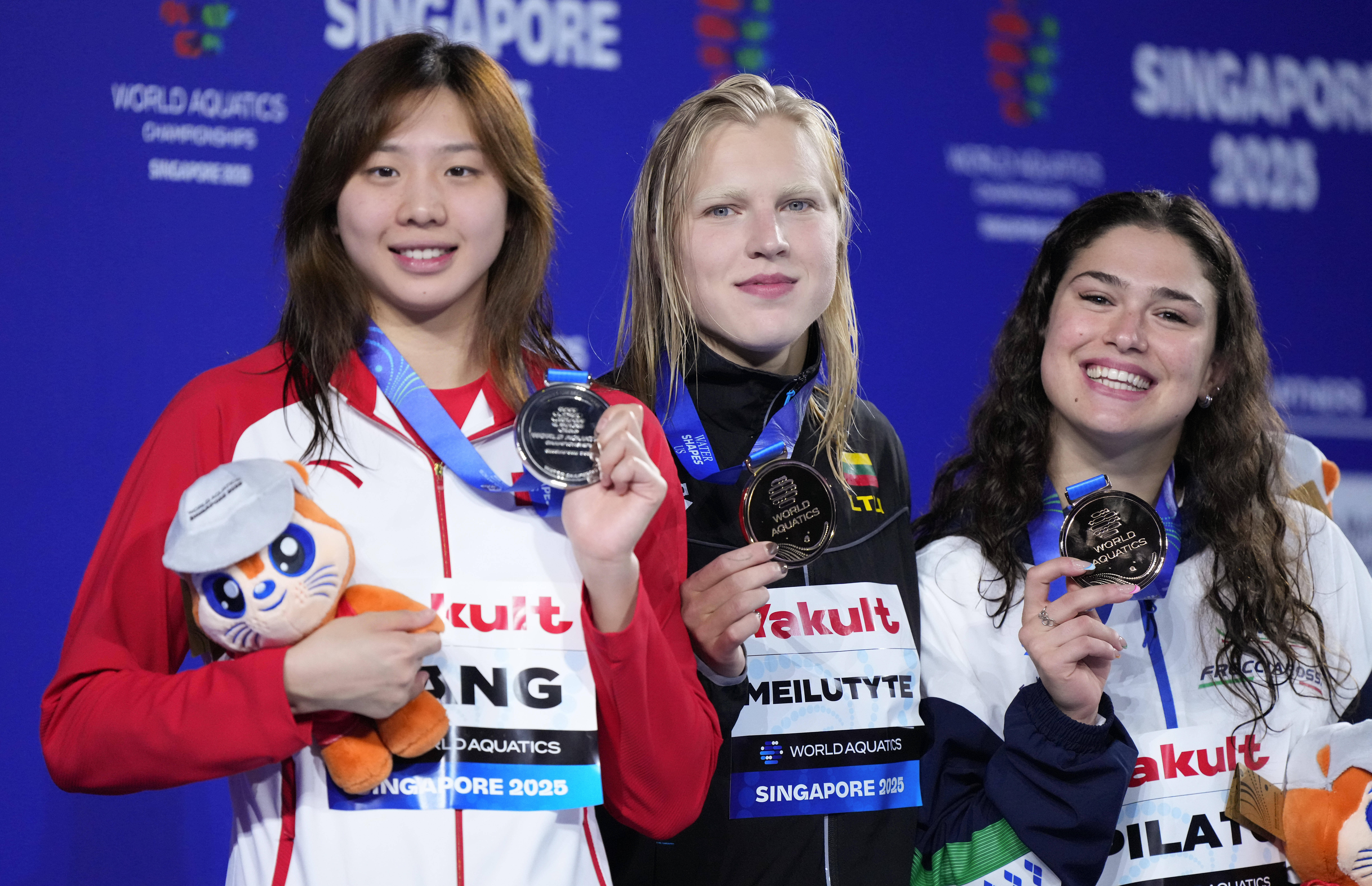 游泳世锦赛:美国队打破世界纪录 中国队收获两银两铜