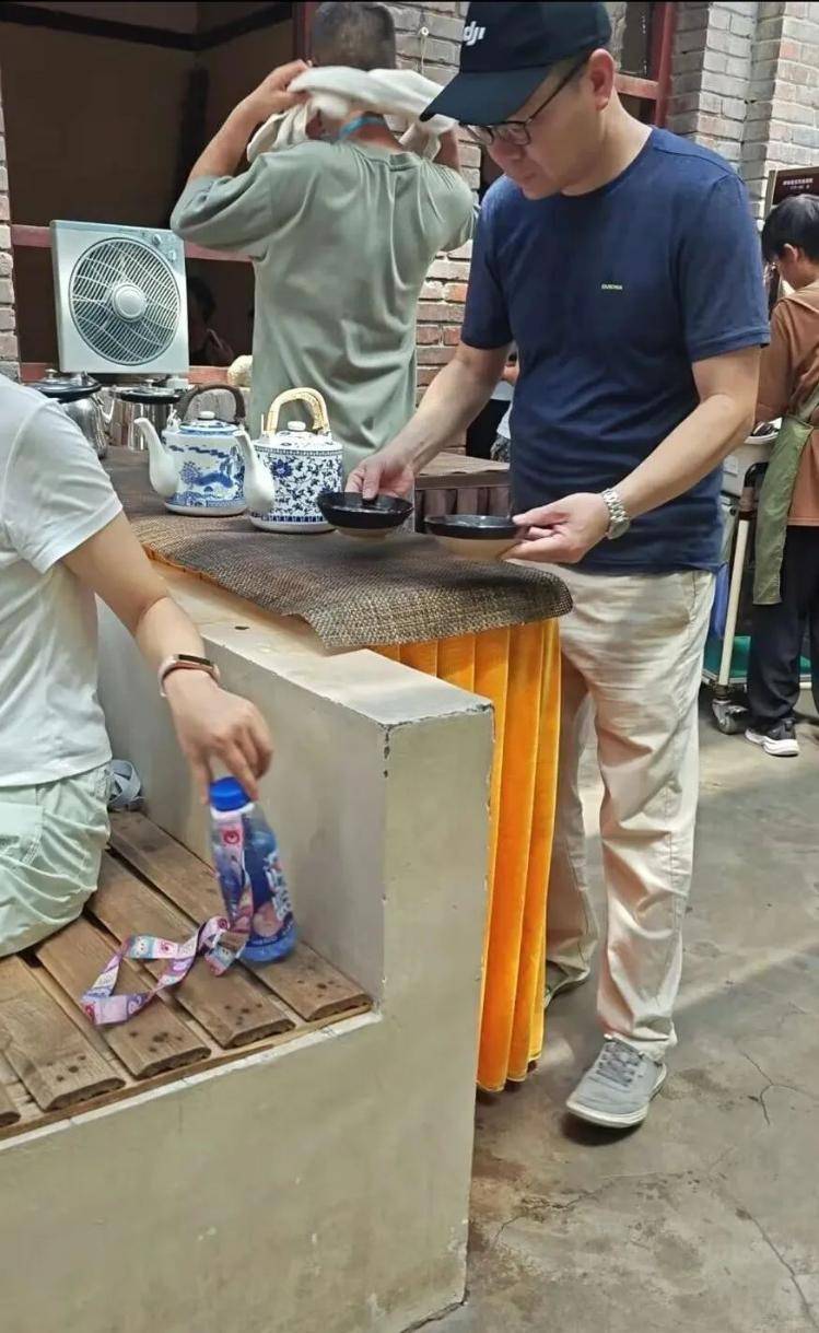 实探印乐任20年方丈的白马寺：基本无商业元素<strong></p>
<p>虚拟币Steam</strong>，每天免费供应60余桶水，游客在茶舍大排长龙