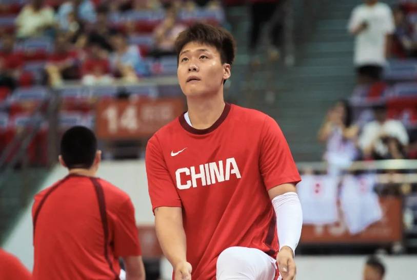 20年前曾大胜88分！中国男篮今晚首战对阵东道主沙特队<strong></p>
<p>电线</strong>，赵睿称亚洲杯目标是站上领奖台