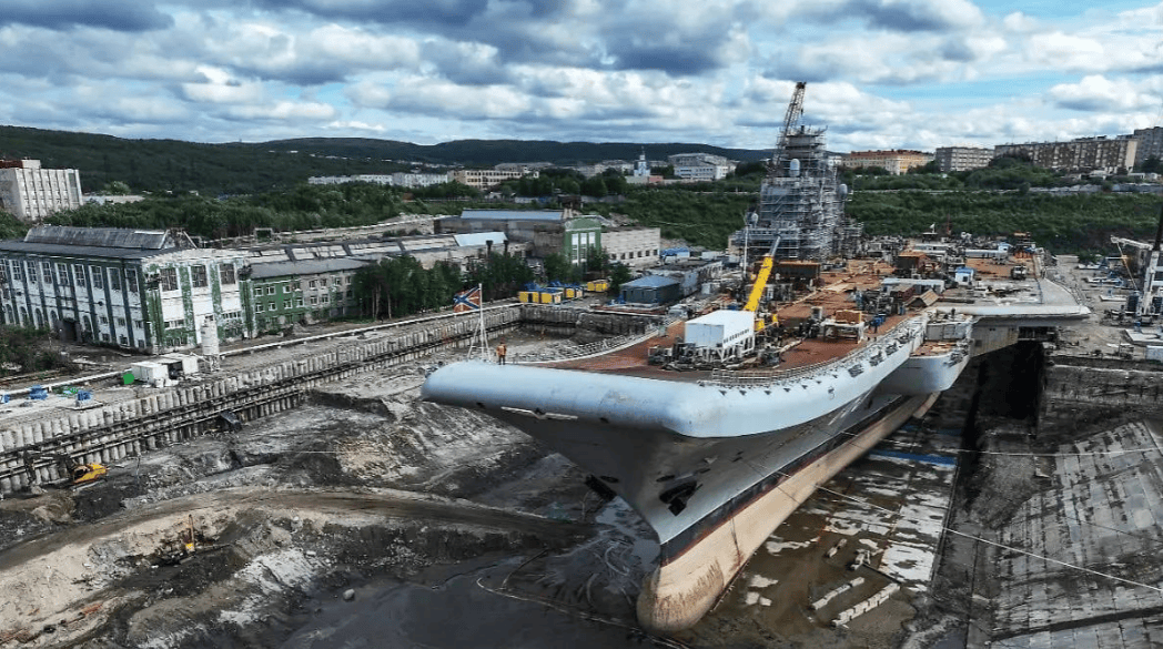 俄罗斯人终于拉下脸面<strong></p>
<p>迪士尼</strong>，交给中国人来修，才是俄航母的唯一出路？