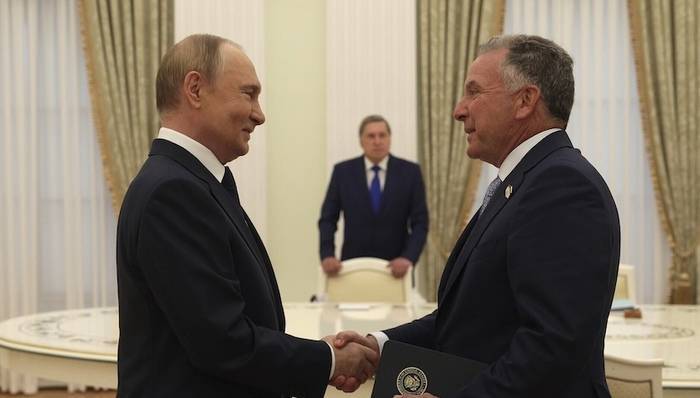 普京与美特使聊了3小时之后<strong></p>
<p>迪士尼</strong>，特朗普决定用50%的关税惩罚印度