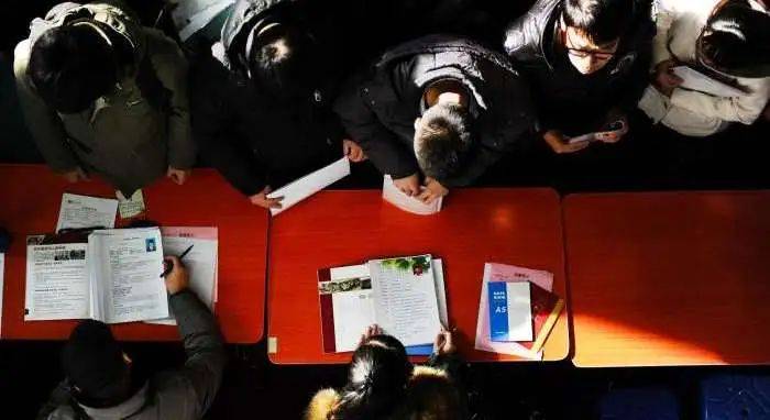 腾讯、阿里、字节、京东、小米、美团、滴滴开抢 <strong></p>
<p>迪士尼</strong>!超5万个岗位