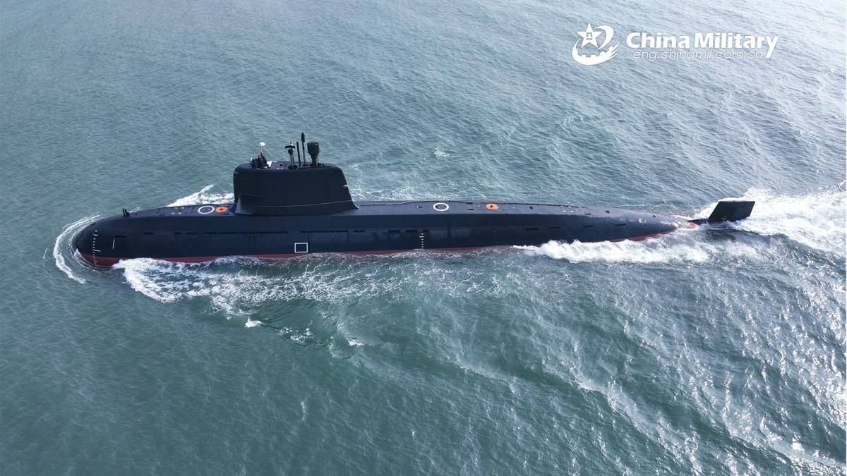 就离谱!中国“基洛”服役20年回娘家<strong></p>
<p>迪士尼</strong>,遇到刚入列的新“基洛”?