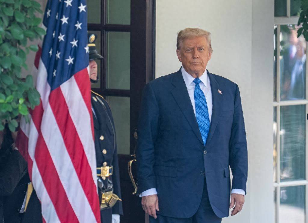 “清除”流浪汉<strong></p>
<p>中国石化股票</strong>，派兵出国“扫毒”？特朗普可能真做得出来