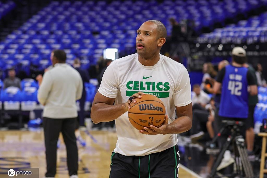 若霍福德加盟勇士 <strong></p>
<p>中国石化股票</strong>他将担任球队新赛季首发中锋