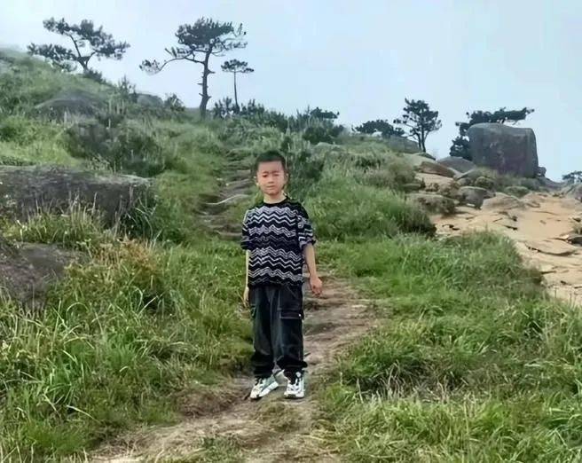 自闭儿失踪后续<strong></p>
<p>中国石化股票</strong>,家长行为惹质疑,救援队员发声,一切早有迹象