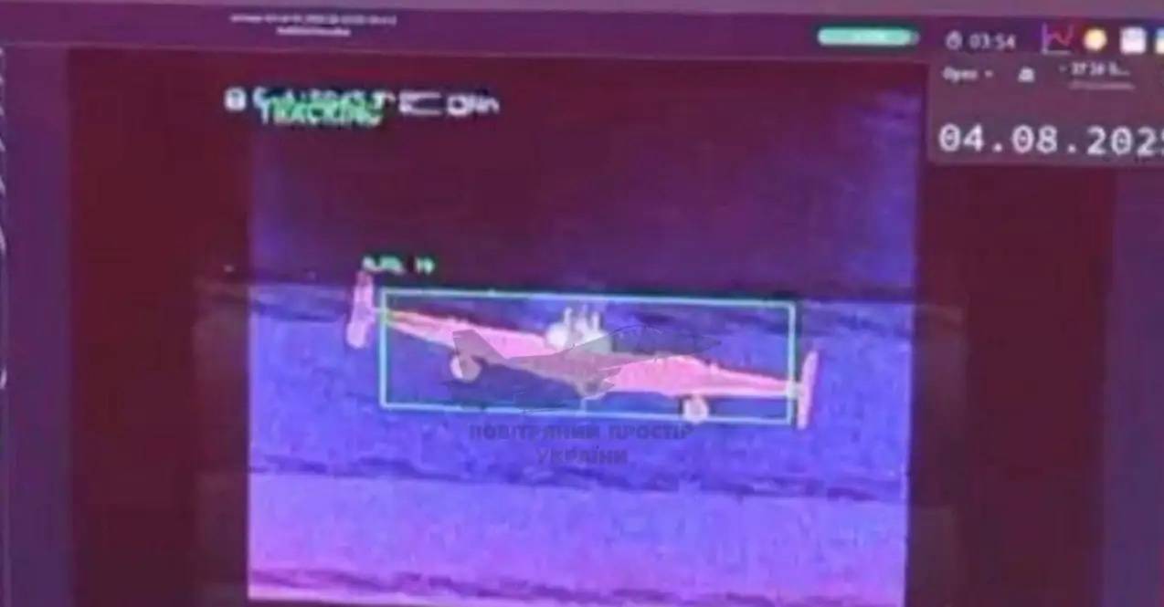 正面交战太呆板<strong></p>
<p>中国石化股票</strong>，俄军开窍了：1400公斤炸药轰炸，早就该打火车站