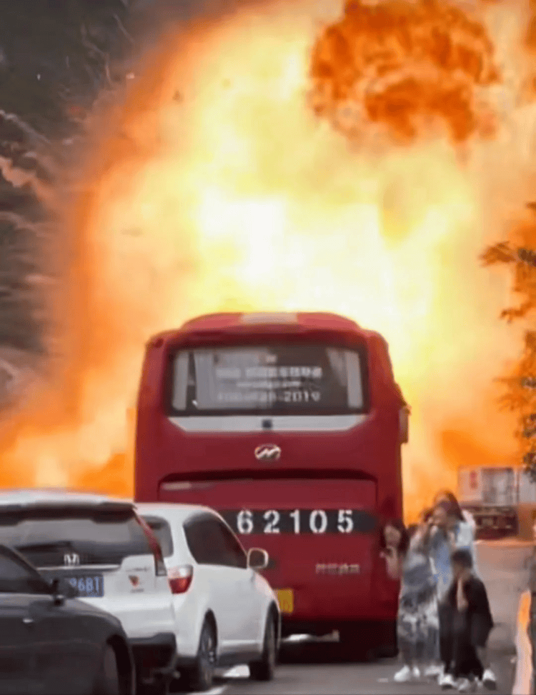 山西临汾一高速隧道口气罐车突发爆炸<strong></p>
<p>中国石化股票</strong>,无人员伤亡