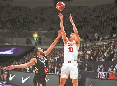 中国男篮今晚对阵韩国队