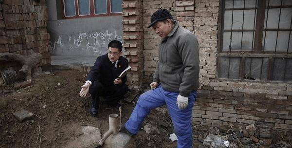 秦岭脚下二十年如一日健身晨跑的他<strong></p>
<p>利亚德股票</strong>,以自律、温度与力量滋养法治年轮