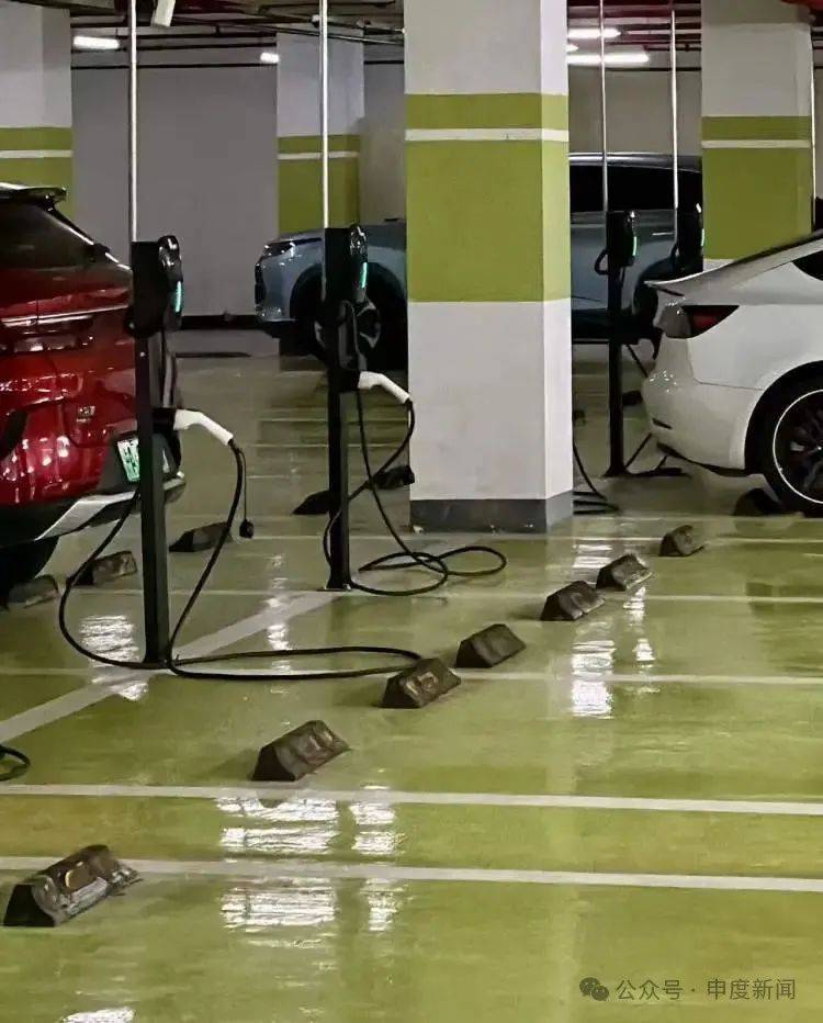 突然涨价4成多!上海这里的居民吐槽:吃相太难看<strong></p>
<p>上海莱士股票</strong>,“根本没有价格优势”