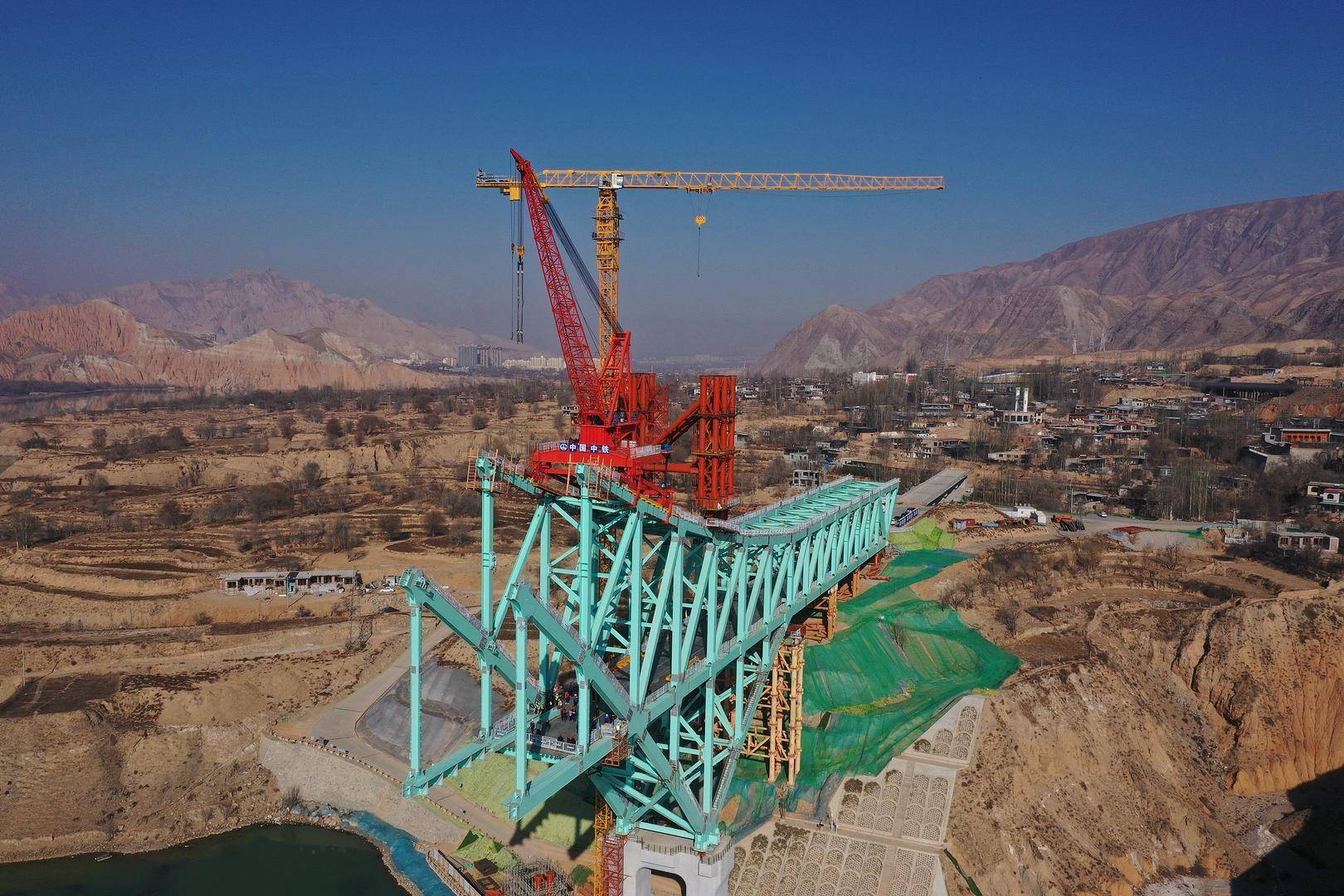 尖扎黄河特大桥发生施工绳索断裂事故 当地应急局:大桥局部坍塌<strong></p>
<p>上海莱士股票</strong>,救援仍在继续