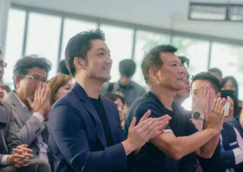 蒋万安人还没来大陆<strong></p>
<p>上海莱士股票</strong>，台当局发声威胁：不准参加阅兵！我国防部已表态，一番话斩钉截铁