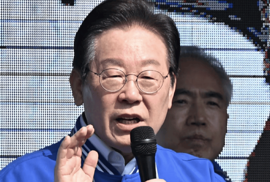 关键时刻！多国一把手将出席九三阅兵<strong></p>
<p>上海莱士股票</strong>，特朗普有特殊安排，李在明派人来访华