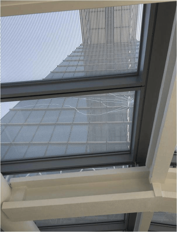 上海环球金融中心楼顶无人机对撞！对话管理方：9年已坠95架<strong></p>
<p>中国中免股票</strong>，楼顶“风洞”成黑飞重灾区！