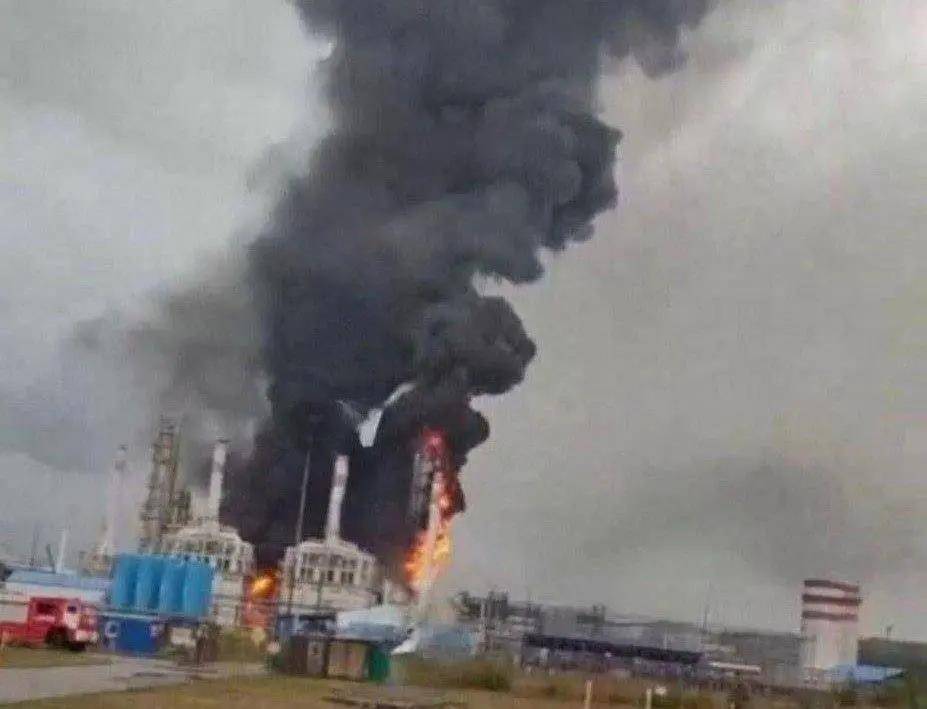 准备同归于尽?乌克兰为庆祝独立日亮出王炸底牌<strong></p>
<p>中国中免股票</strong>,俄核电站又被炸