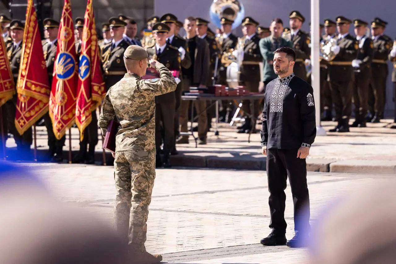 准备同归于尽?乌克兰为庆祝独立日亮出王炸底牌<strong></p>
<p>中国中免股票</strong>,俄核电站又被炸