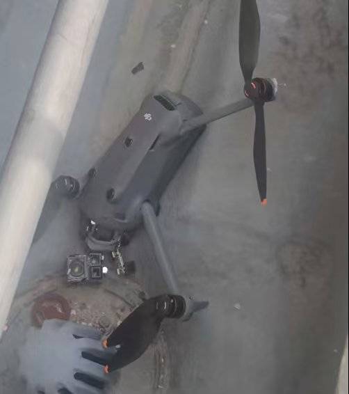 上海3人违规飞无人机将陆家嘴高楼防水层砸出坑<strong></p>
<p>深康佳a股票</strong>！类案曾曝光