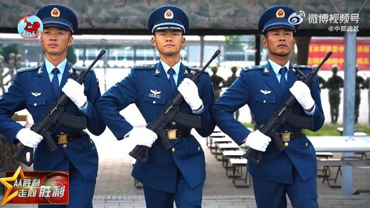 九三阅兵倒计时5天<strong></p>
<p>深康佳a股票</strong>！空中梯队多型新机将首次受阅 队员练就“米秒不差”