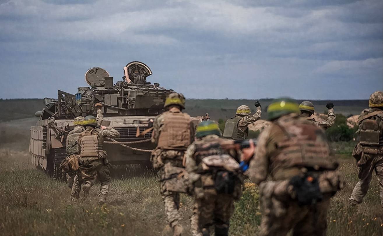 战局突变！俄军进攻乌克兰中部<strong></p>
<p>深康佳a股票</strong>，昔日盟友突然倒戈，泽连斯基何去何从？