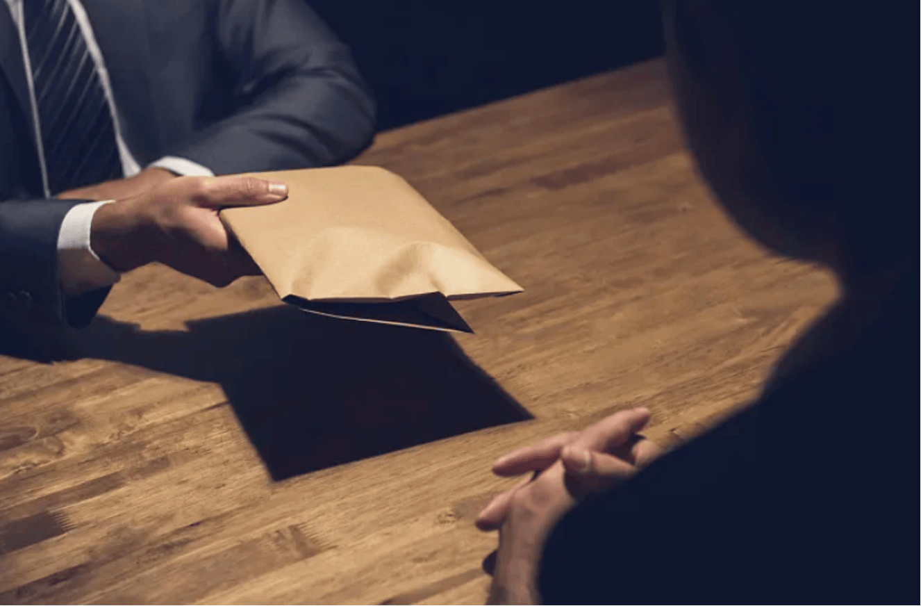 药代向30余名医生现金行贿192万<strong></p>
<p>深康佳a股票</strong>，换来百神颗粒超千万销售额