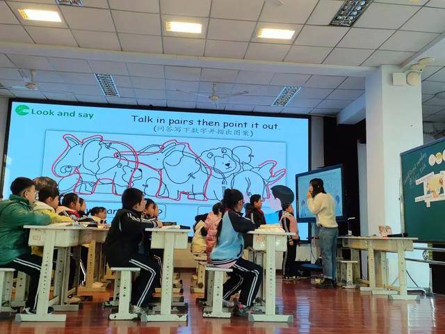 新版英语教材“难出圈”<strong></p>
<p>深康佳a股票</strong>?三大出版社回应