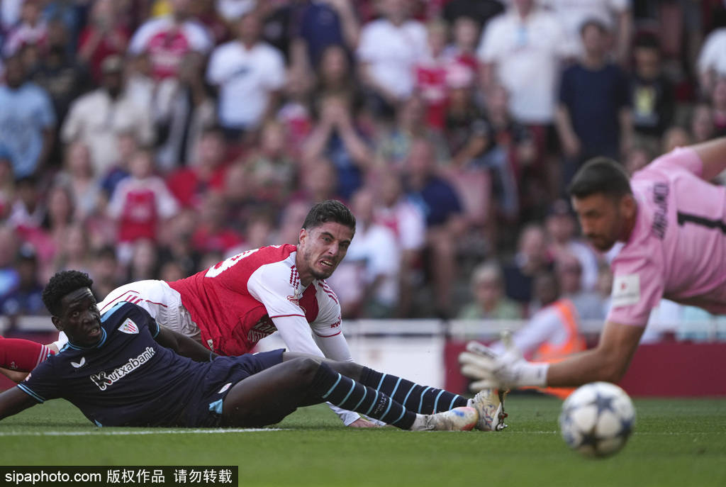 祖比门迪与格拉文贝赫的中场较量：阿森纳与利物浦的焦点之战