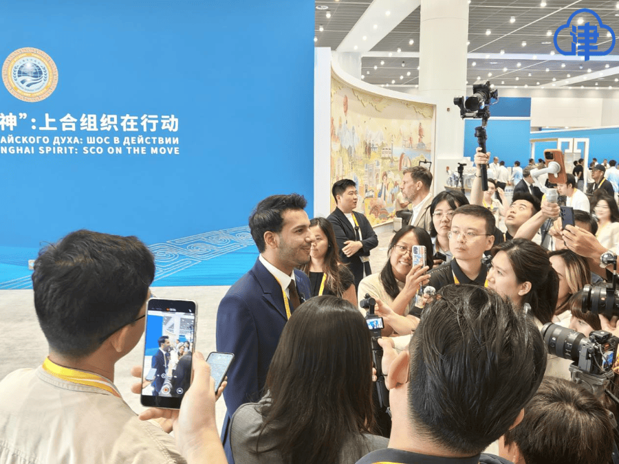 中外记者点赞上合组织峰会服务:科技赋能人文交融 天津展现东道主风采
