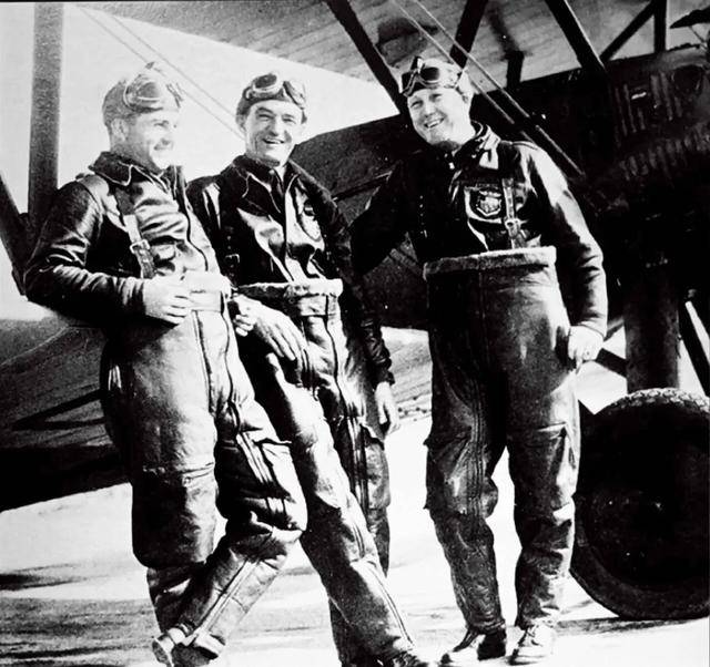 27岁的飞行员<strong></p>
<p>长盈精密股票</strong>，留下遗书