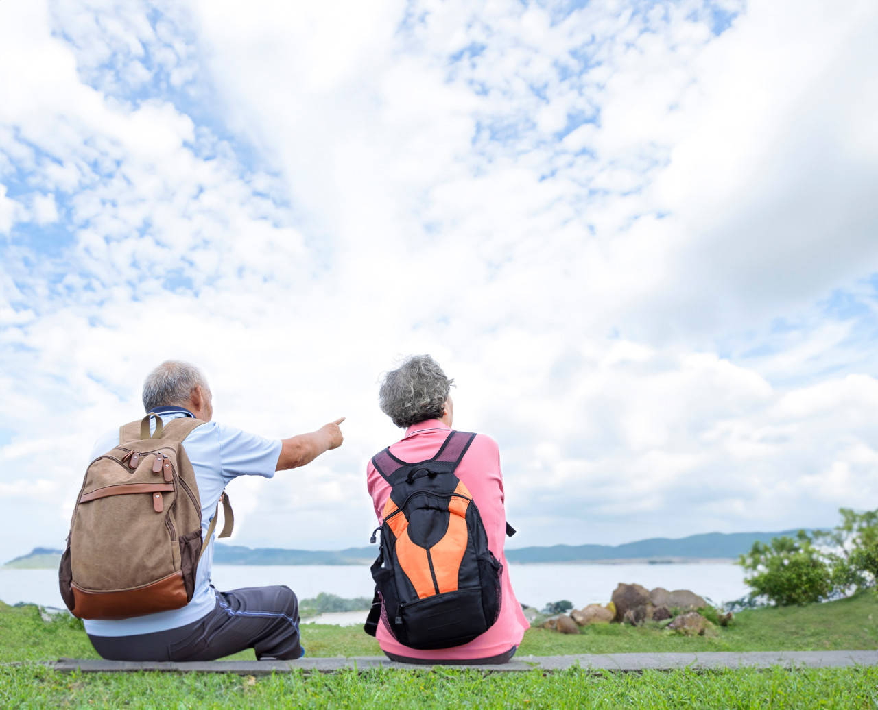 退休后<strong></p>
<p>长盈精密股票</strong>，他们重新开始上班：“工资不高，图个开心”