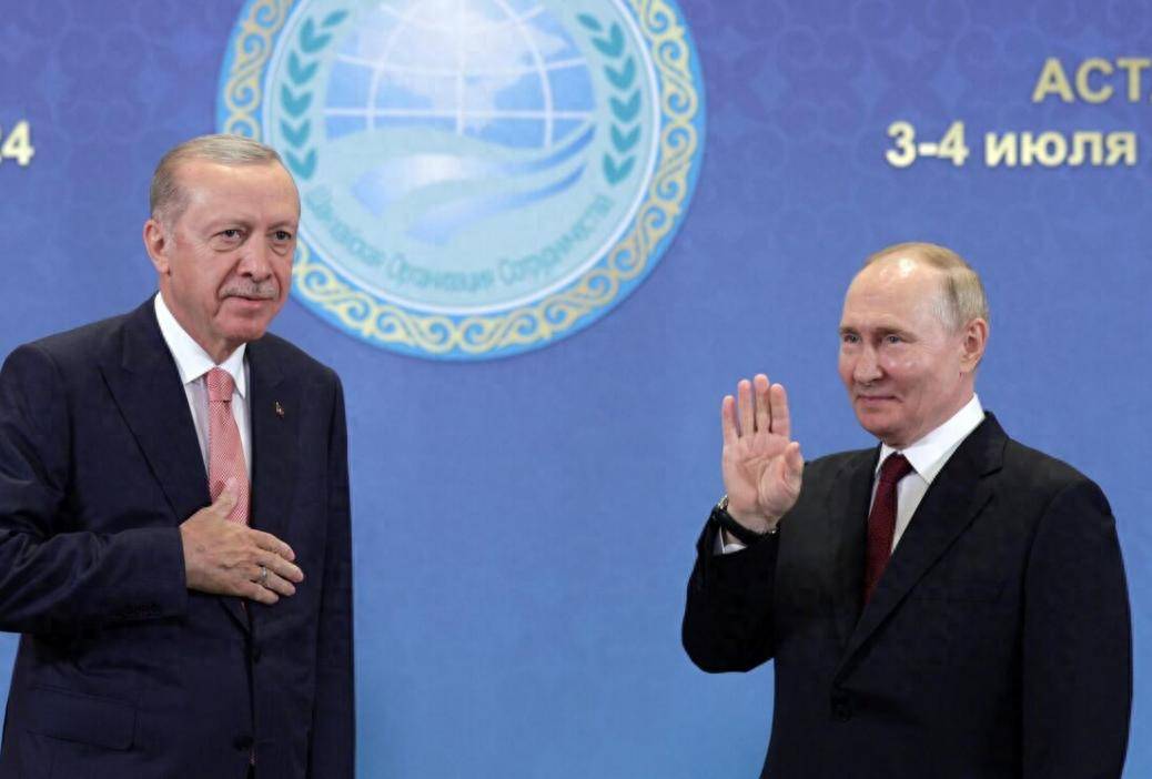 与普京会面后<strong></p>
<p>美的集团股票</strong>，埃尔多安缺席阅兵，并在上合峰会中提及俄乌冲突