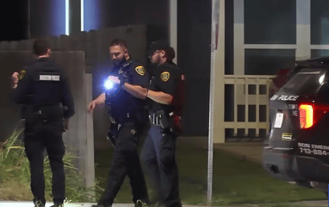 11岁熊孩子按门铃玩恶作剧<strong></p>
<p>美的集团股票</strong>，被邻居枪击身亡！