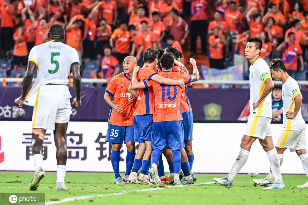 榜首烫手<strong></p>
<p>美的集团股票</strong>！申花国安海港本轮全输 蓉城后来居上抢争冠先机