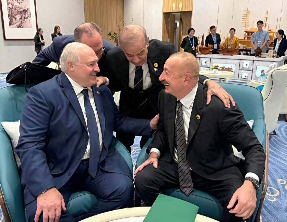 一举三得！来趟北京<strong></p>
<p>大唐电信股票</strong>，与中国结成战略伙伴，与巴基斯坦建交，与俄罗斯和解