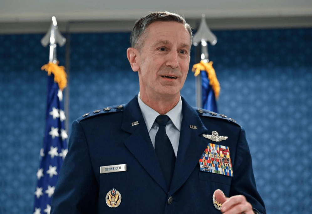 美军将领评价“9.3阅兵”:我们不会被吓倒<strong></p>
<p>大唐电信股票</strong>,美军依旧保持领先