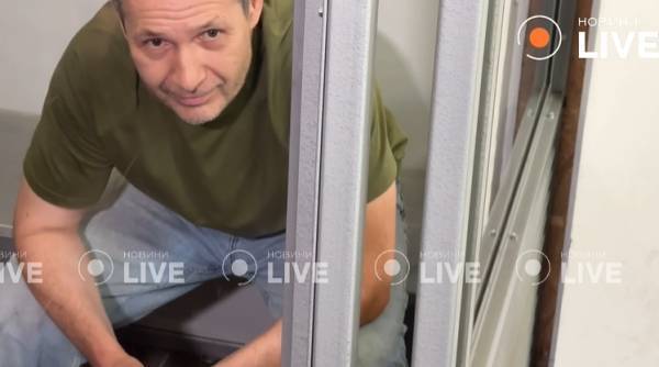 杀害乌前议长嫌疑人:我不是俄罗斯特工<strong></p>
<p>大唐电信股票</strong>,只想去找儿子遗体