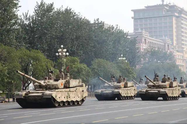 不装了<strong></p>
<p>大唐电信股票</strong>！一口气看完九三大阅兵武器装备！谁说我们一个也不认识？