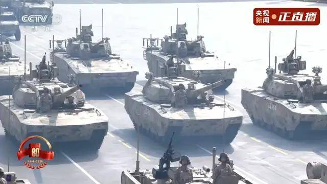 不装了<strong></p>
<p>大唐电信股票</strong>！一口气看完九三大阅兵武器装备！谁说我们一个也不认识？