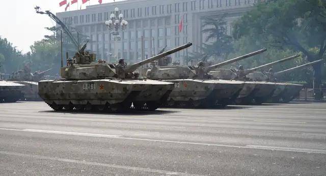 不装了<strong></p>
<p>大唐电信股票</strong>！一口气看完九三大阅兵武器装备！谁说我们一个也不认识？