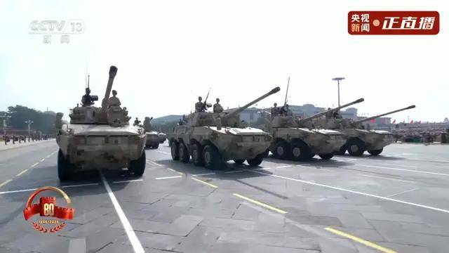 不装了<strong></p>
<p>大唐电信股票</strong>！一口气看完九三大阅兵武器装备！谁说我们一个也不认识？