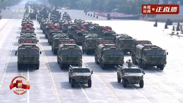 不装了<strong></p>
<p>大唐电信股票</strong>！一口气看完九三大阅兵武器装备！谁说我们一个也不认识？