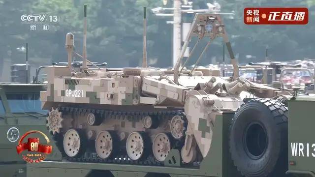 不装了<strong></p>
<p>大唐电信股票</strong>！一口气看完九三大阅兵武器装备！谁说我们一个也不认识？