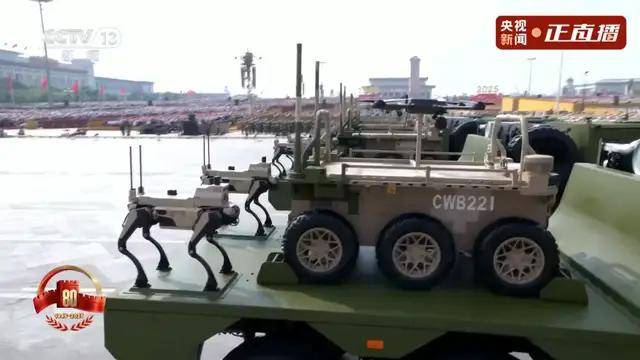 不装了<strong></p>
<p>大唐电信股票</strong>！一口气看完九三大阅兵武器装备！谁说我们一个也不认识？